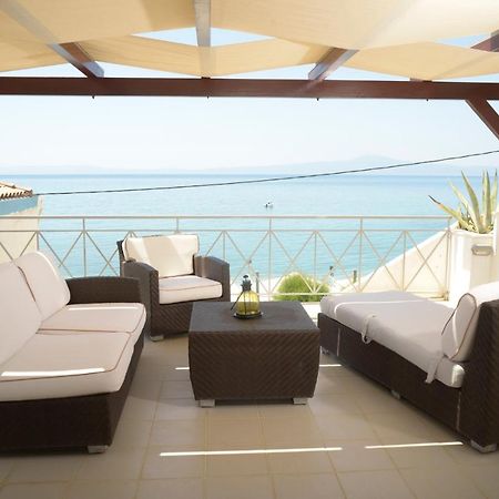 Agali 2 Superior Mezonet Front Of The Sea Apartment Akrogiali ภายนอก รูปภาพ