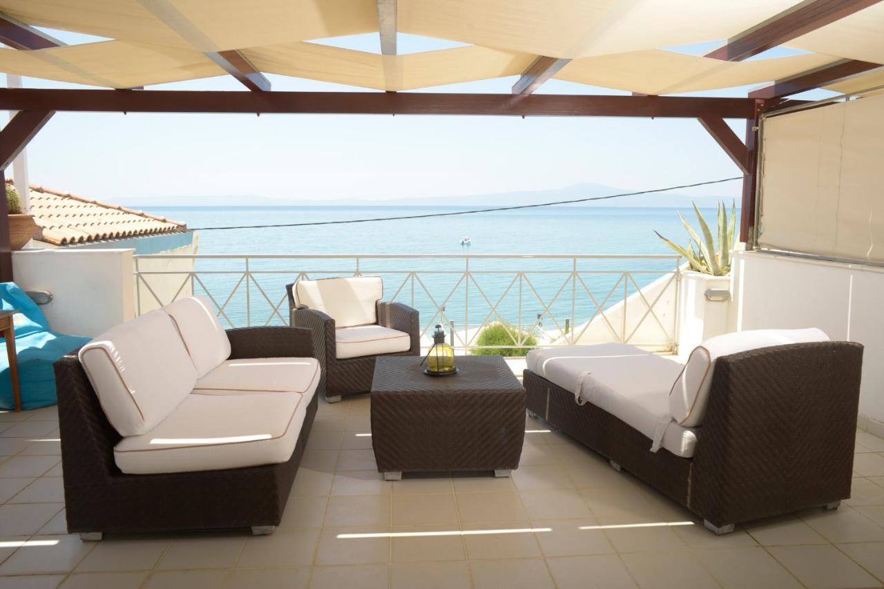 Agali 2 Superior Mezonet Front Of The Sea Apartment Akrogiali ภายนอก รูปภาพ