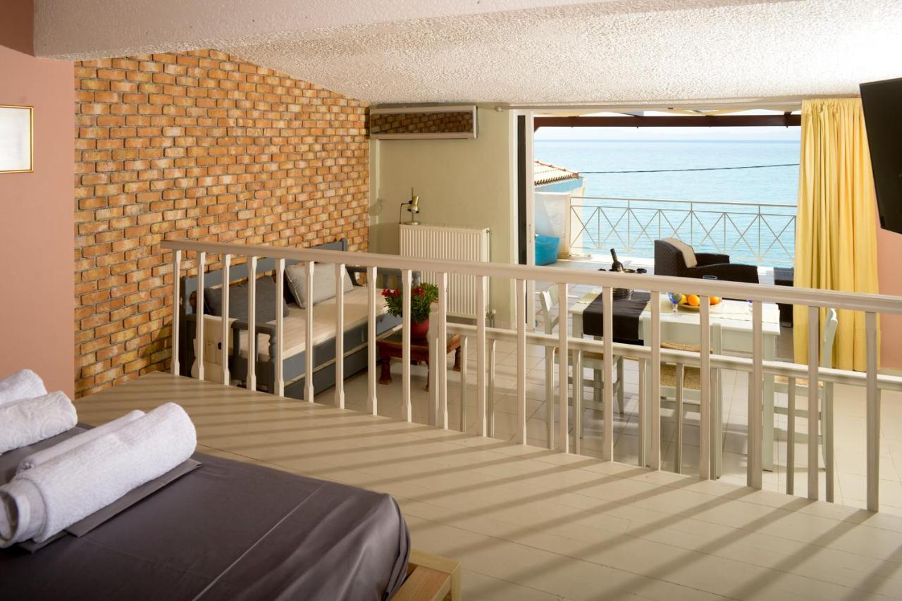 Agali 2 Superior Mezonet Front Of The Sea Apartment Akrogiali ภายนอก รูปภาพ