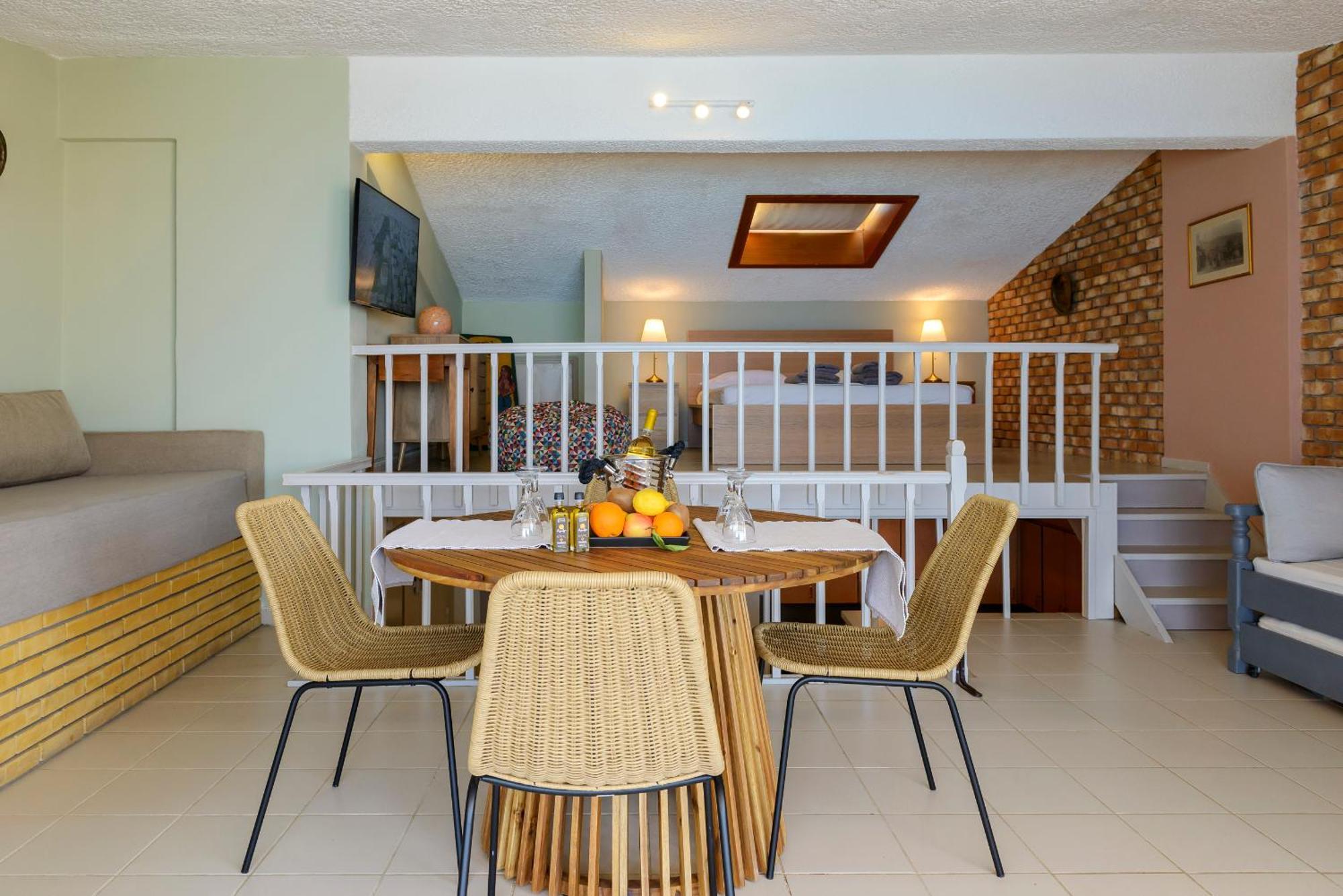 Agali 2 Superior Mezonet Front Of The Sea Apartment Akrogiali ภายนอก รูปภาพ